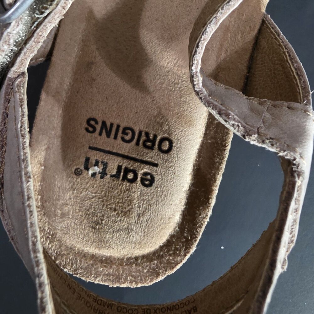 Earth Origins Suede Close Toe Sandals Beige sz 7.5M - Picture 10 of 12